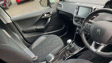 Peugeot 2008 1.2 PureTech 110 Signature 5dr Petrol Estate